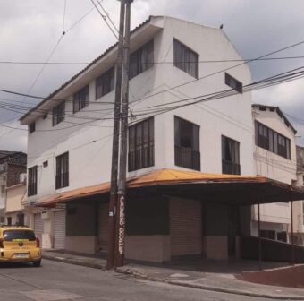 Venta Casa Esquinera Barrio Miraflores en Cali, Colombia